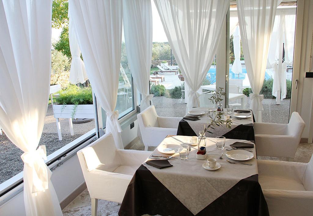 Relais Lali' Pension Mottola Buitenkant foto