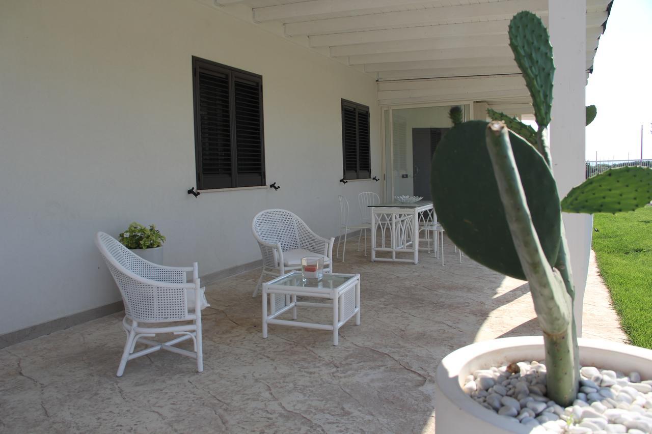 Relais Lali' Pension Mottola Buitenkant foto