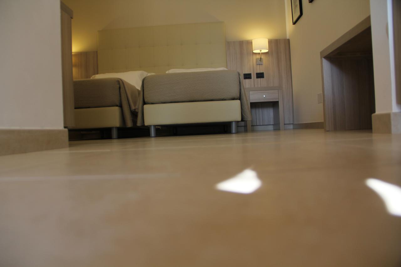 Relais Lali' Pension Mottola Buitenkant foto