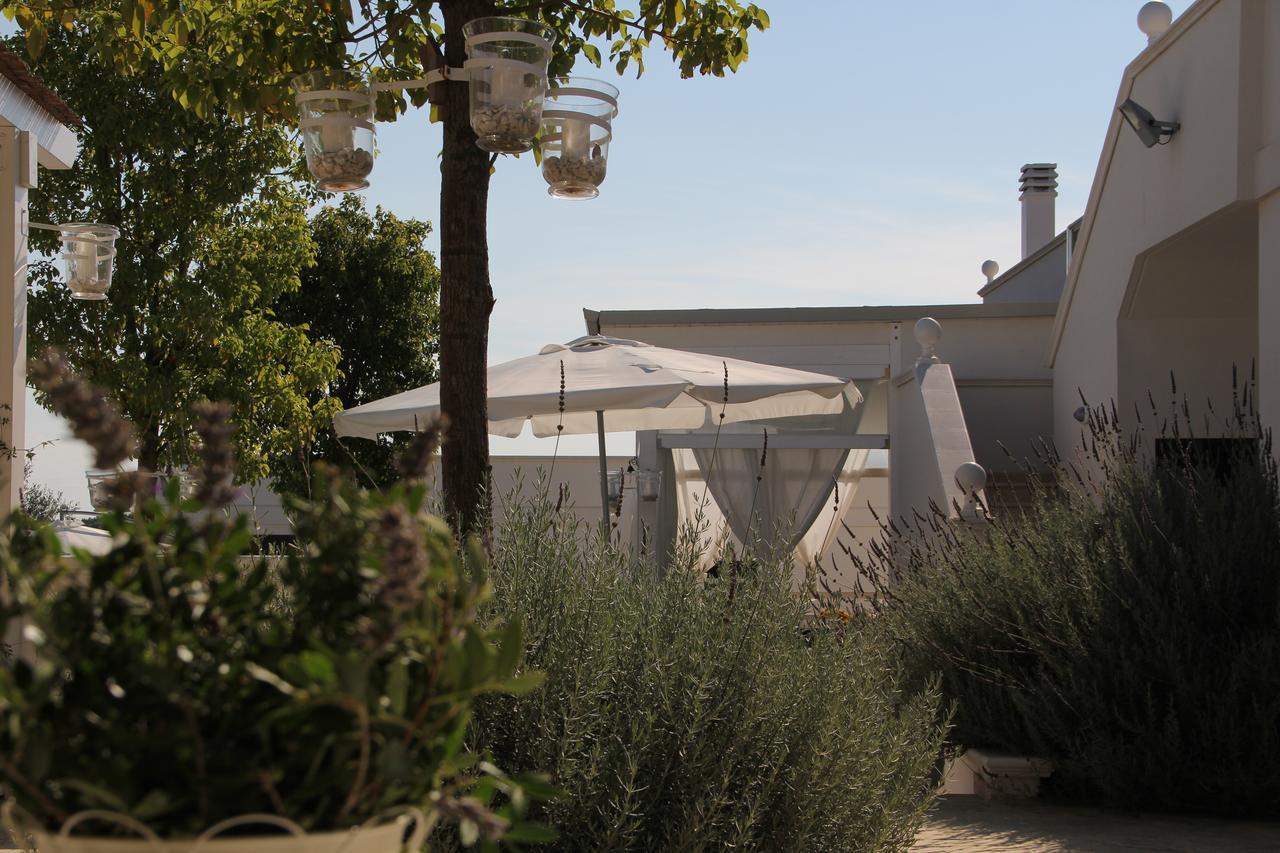 Relais Lali' Pension Mottola Buitenkant foto